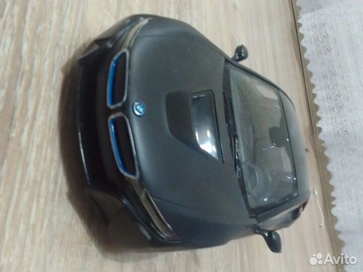 BMW i8 на пульте управления