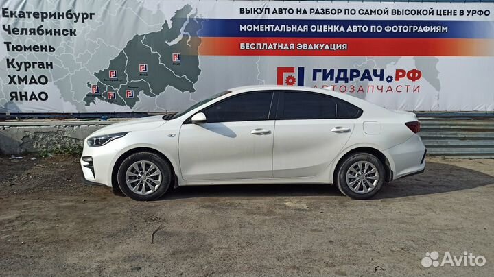 Крышка зеркала внутренняя правая Kia Cerato 4 87660M6010WK