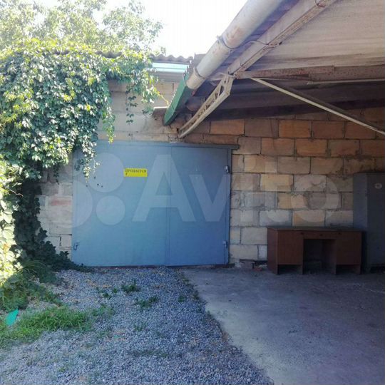 Гараж, > 30 м²