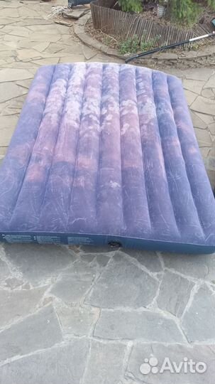 Надувной матрас intex