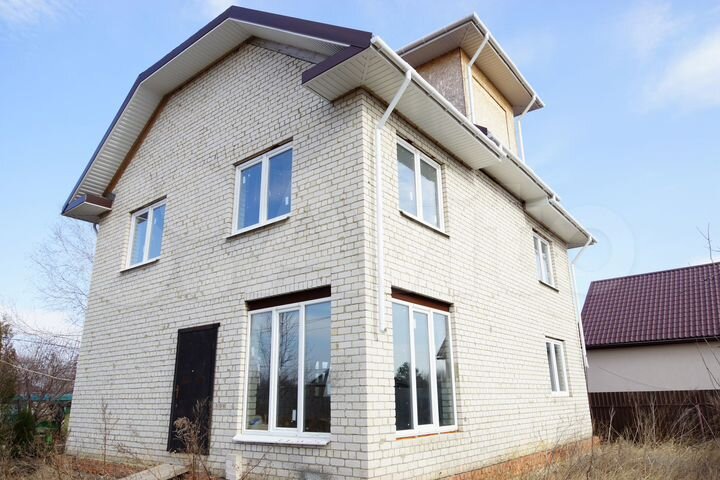 Коттедж 234 м² на участке 6 сот.