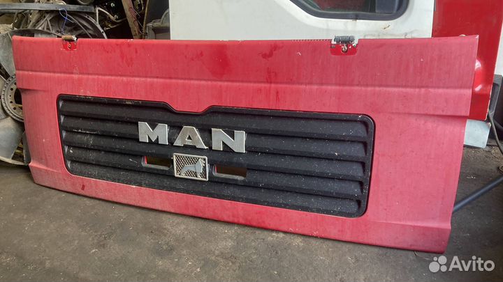 Капот MAN TGA 2008 81611100053