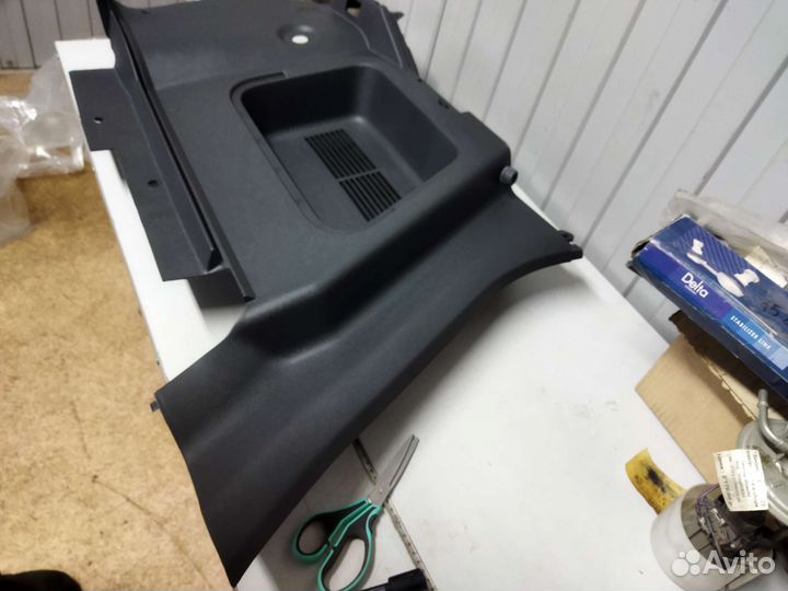 Обивка багажника левая opel meriva (2003-2010)