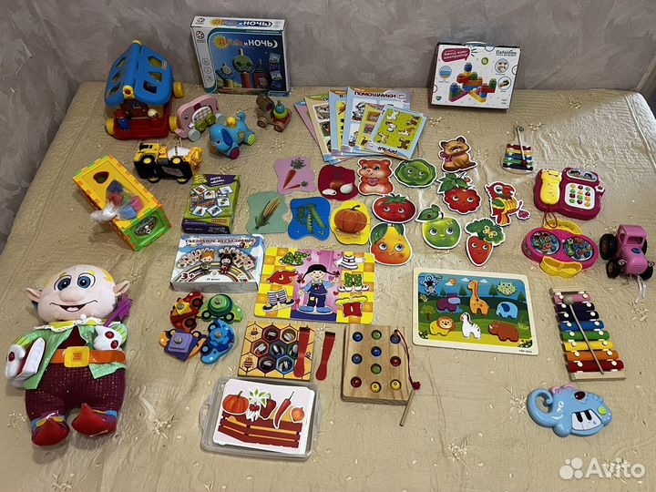 Развивающие игрушки пакетом от 1 года