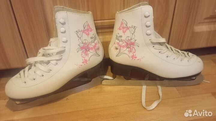 Коньки фигурные 37 размер