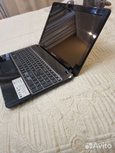 Ноутбук для учебы и игр Packard bell