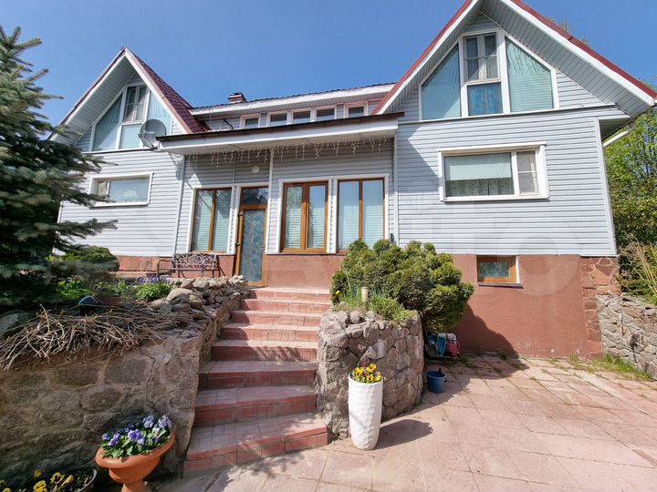 Дом 175 м² на участке 10 сот.