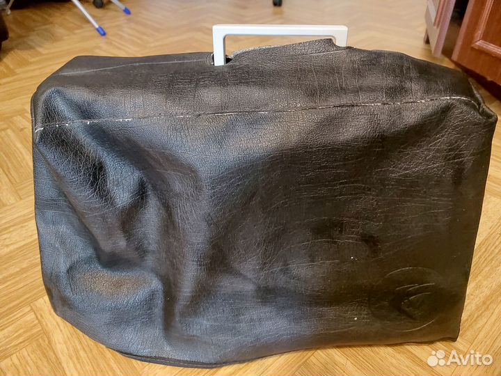 Продаю швейную машину Чайка 143А