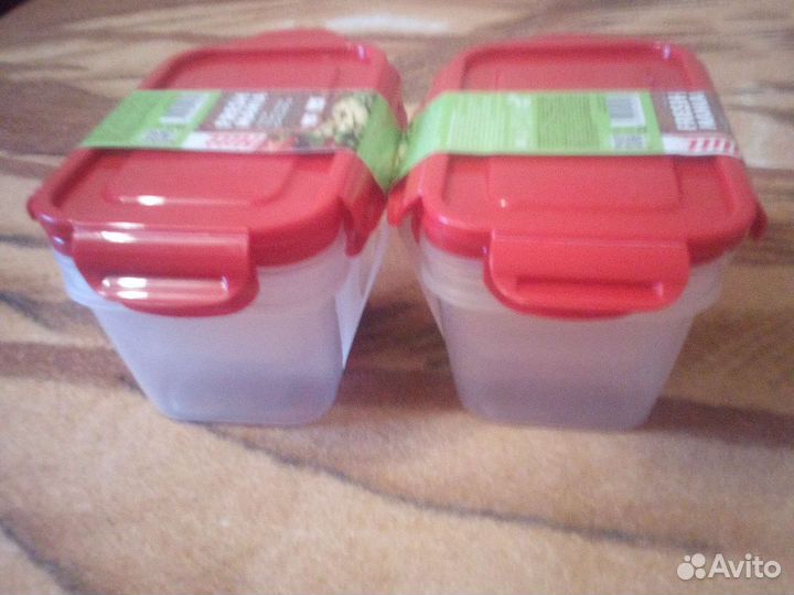 Набор герметичных контейнеров