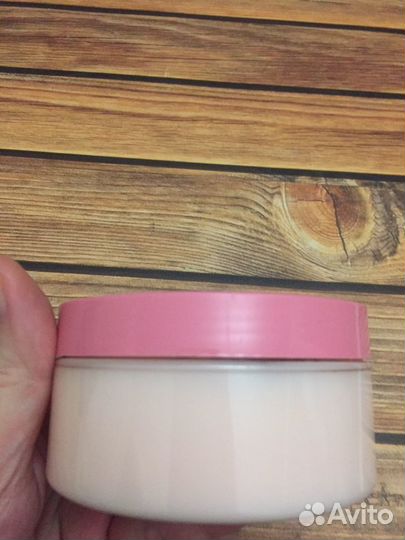 Крем для тела Oriflame аромат ягод