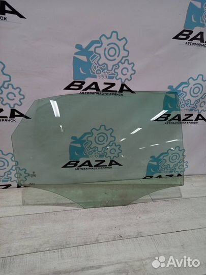 Стекло задней правой двери Volkswagen Polo 5