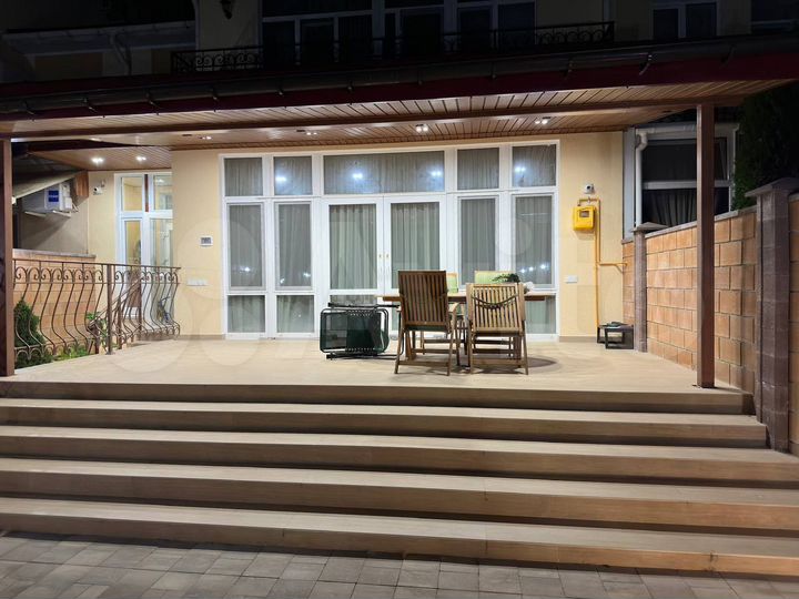 Дом 470,7 м² на участке 3,5 сот.