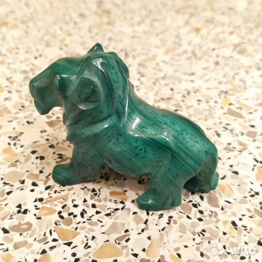 Фигурка из малахита 
