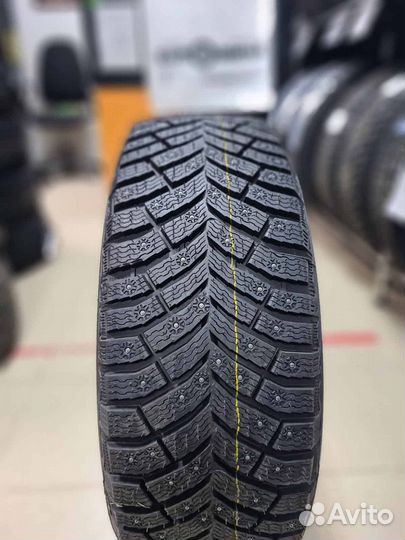 Michelin X-Ice North 4 SUV 235/65 R17 108T