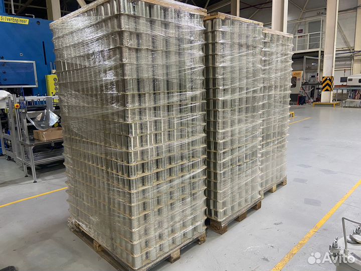 Жестяная банка для консервирования