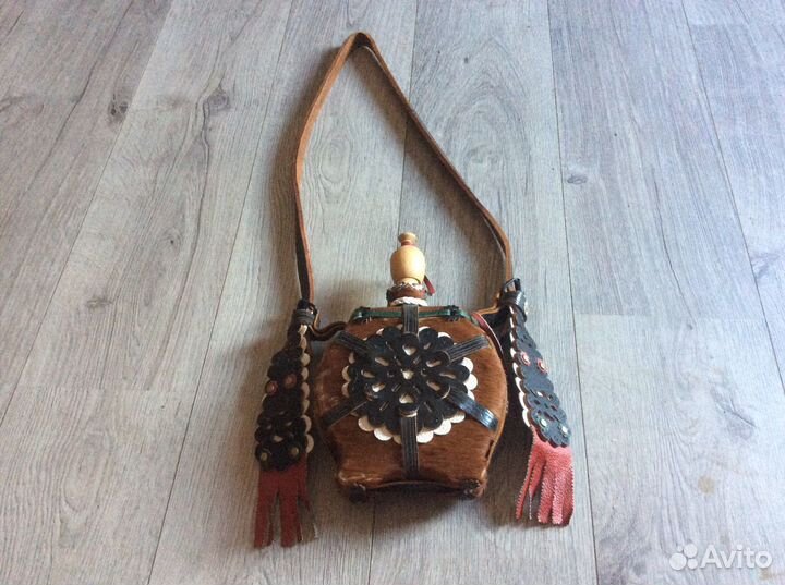 Фляжка в натуральной коже