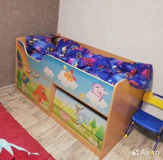 Детская кровать с матрасом