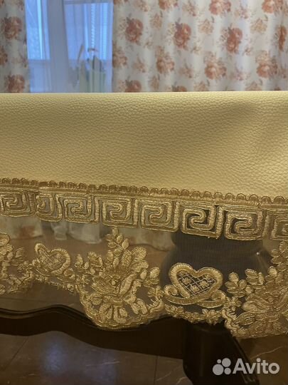Скатерть новая,нарядная. Качественная экокожа