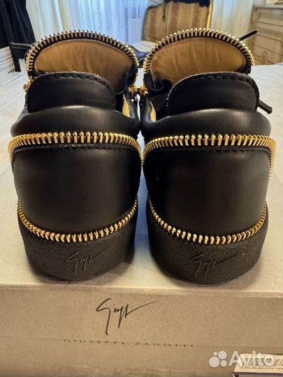 Сникерсы Giuseppe Zanotti оригинал