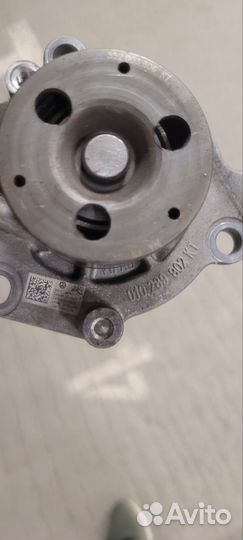 Помпа volkswagen passat b8