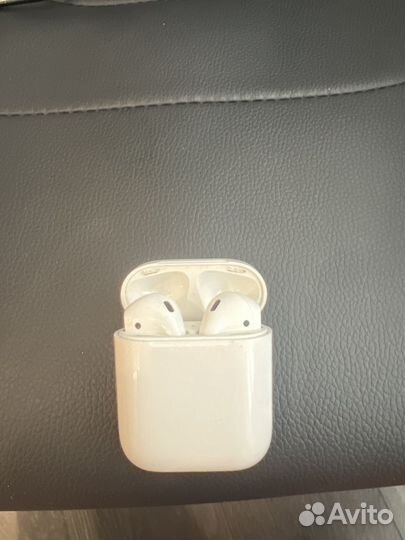 Airpods 1