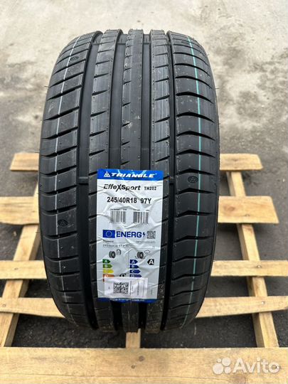 Triangle EffeXSport TH202 245/40 R18 97Y