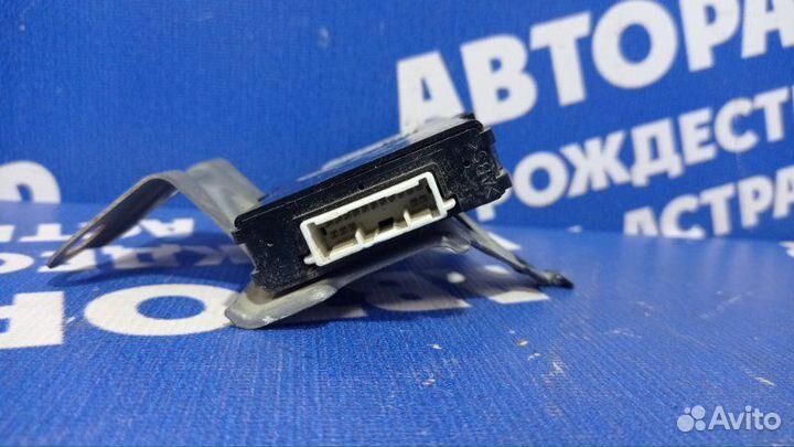 Блок управления бортовой сети Lexus Gs350 седан