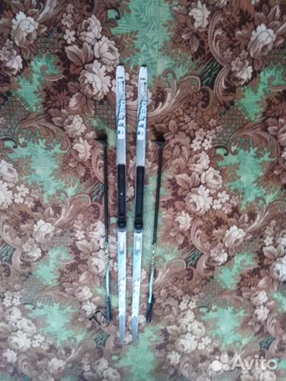 Продам лыжи в неплохом состоянии цена