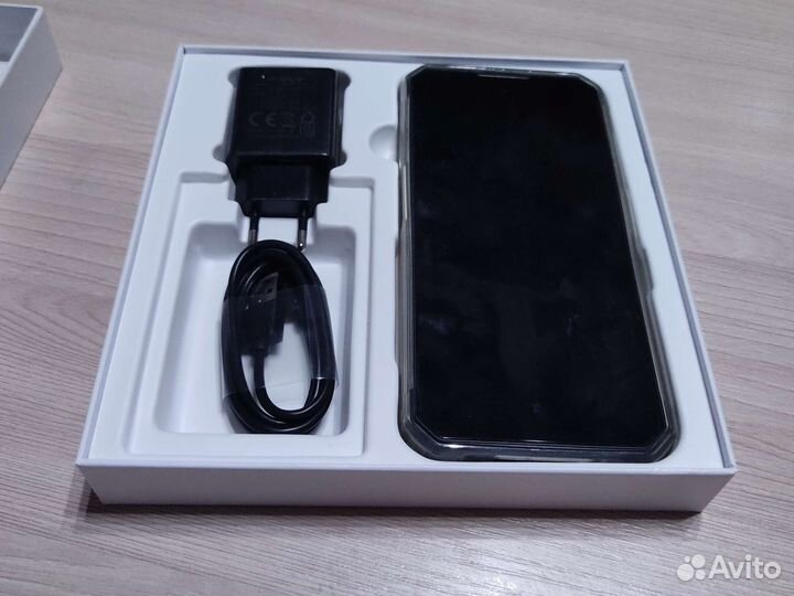 Телефон Oukitel wp 17