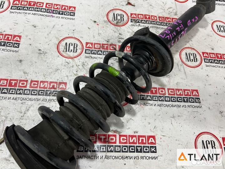 Стойка задняя правая toyota crown