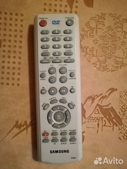 Пульт для видеомагнитофона с двд плеером Samsumg