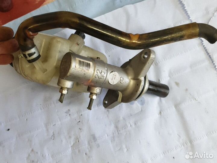 Главный тормозной цилиндр Lexsus RX300