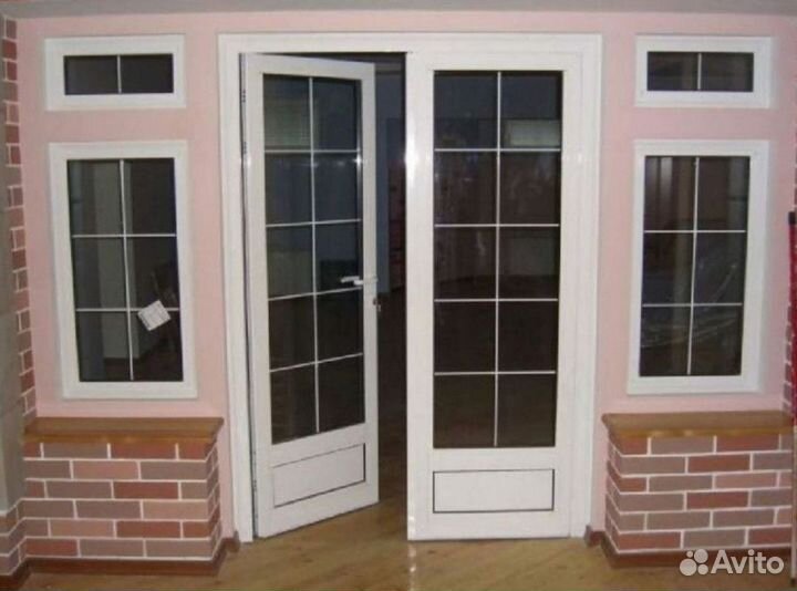 Дверь пластиковая / входная группа