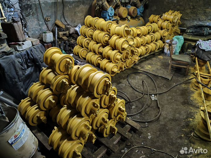 Каток опорный бульдозера чтз дст Урал