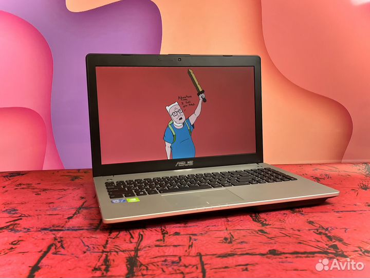 Легкий ультрабук для дизайна Asus