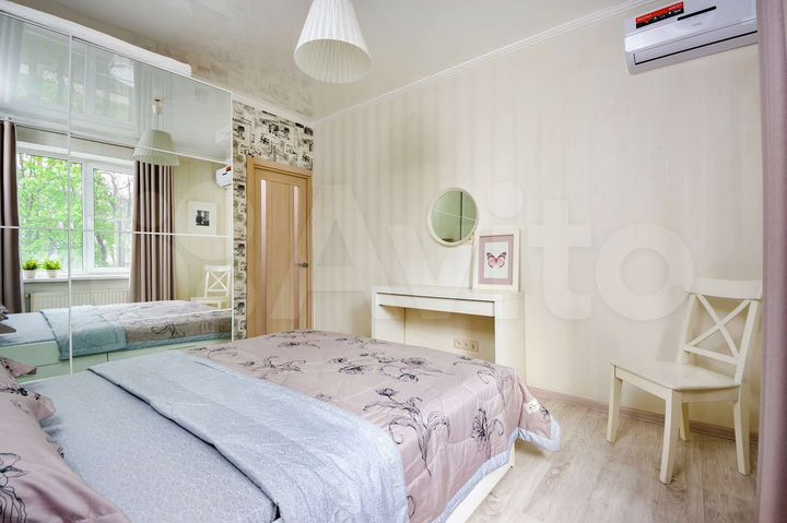 2-к. квартира, 70 м², 1/8 эт.