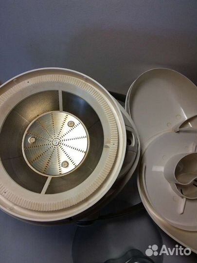 Соковыжималка Moulinex Type BKA1