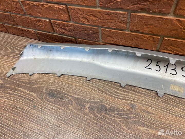 Накладка переднего бампера Kia Carnival 2020+