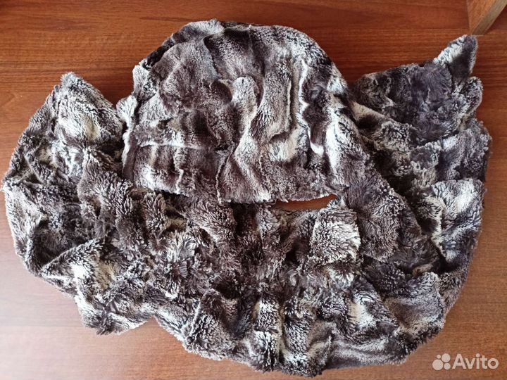 Шапка с шарфом женская