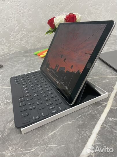 Чехол-клавиатура Apple SMART Keyboard iPad 10.5