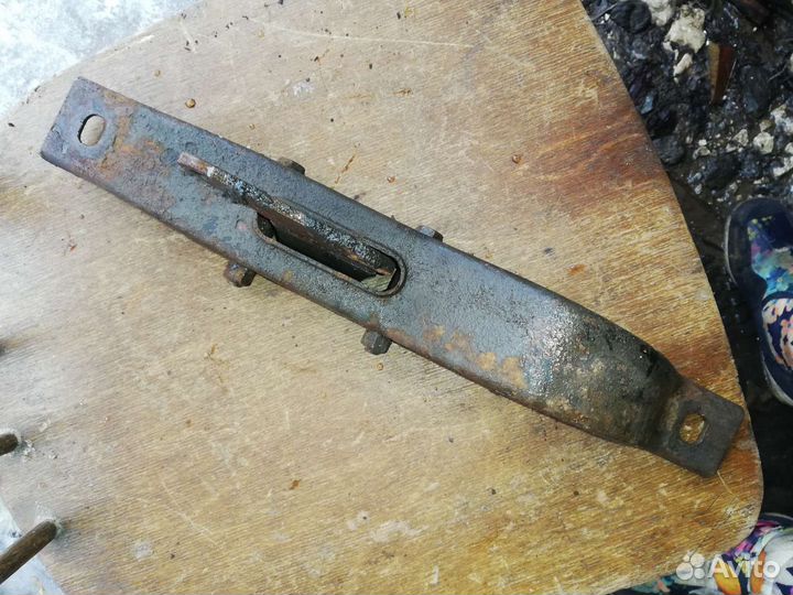 Кронштейн крепление Нива Шевроле