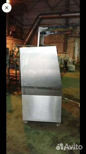 Упаковщик лотков.Трейсиллер