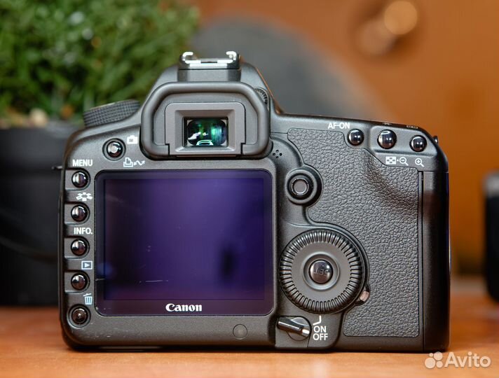 Canon 5D mark II (Идеал, комплект, 6 т.к.)