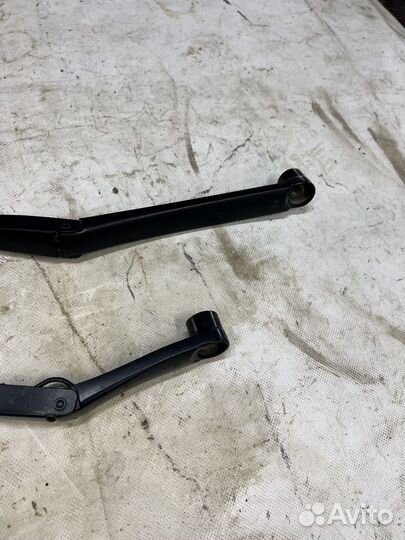 Поводок дворника hyundai avante левый правый