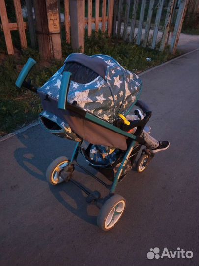 Прогулочная коляска