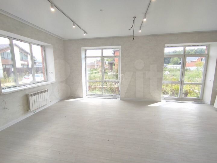 Коттедж 171,2 м² на участке 8 сот.