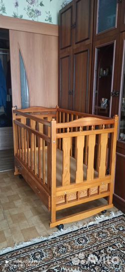 Детская кроватка