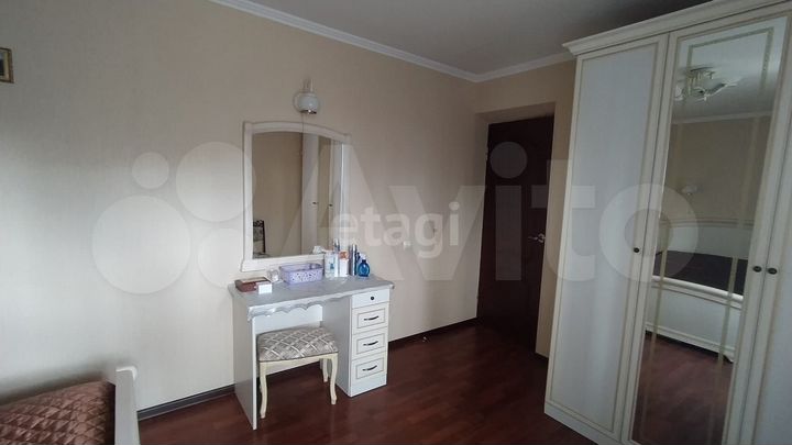 3-к. квартира, 70,9 м², 2/5 эт.