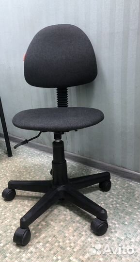 Продам кресло офисное б/у состояние отличное