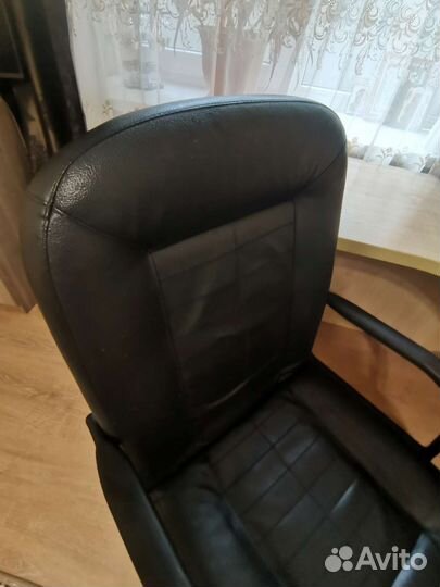 Письменный стол и стул